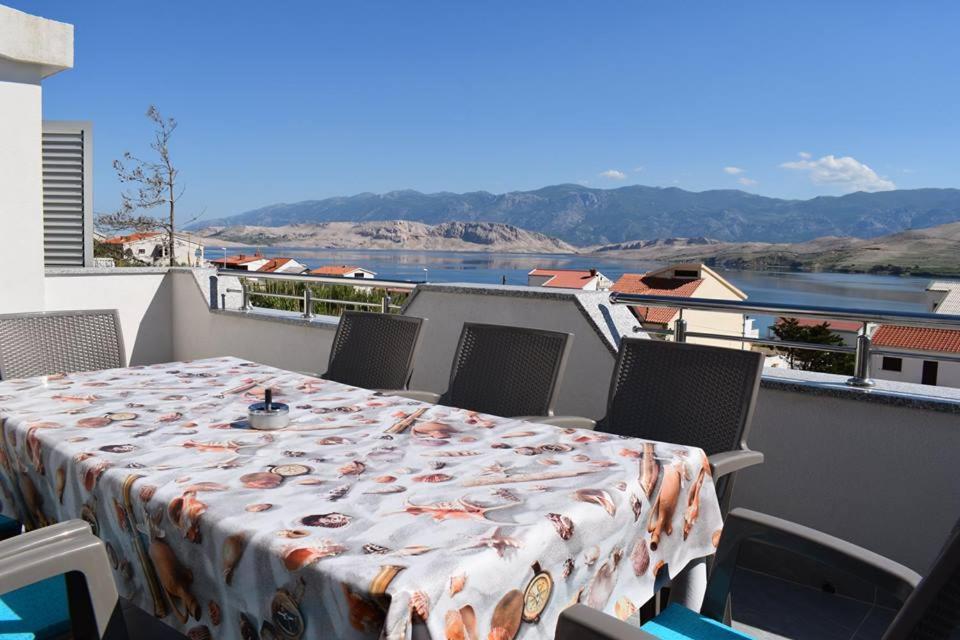 Apartmani Celjak Pag Town Bagian luar foto