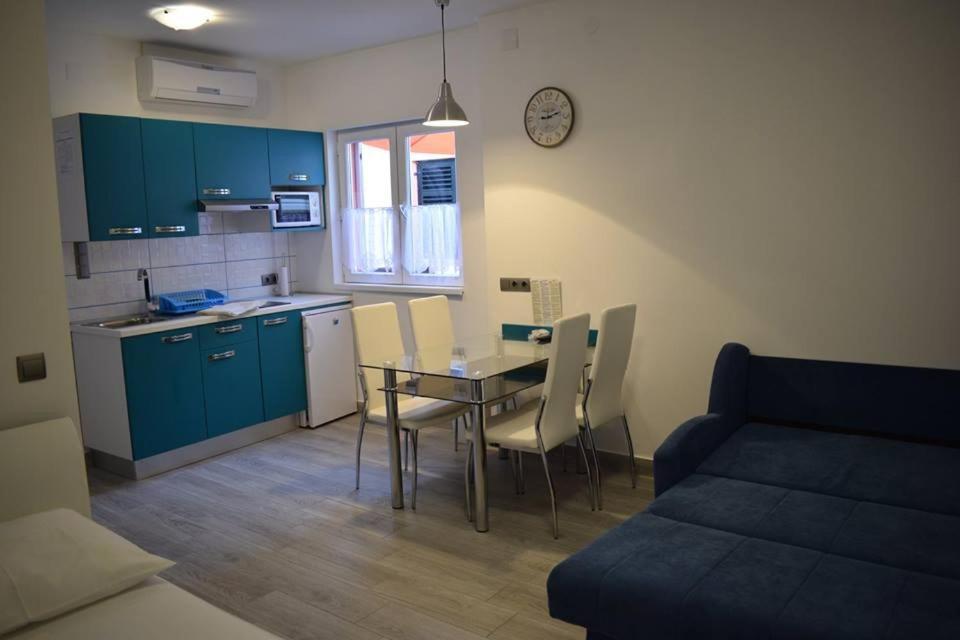 Apartmani Celjak Pag Town Bagian luar foto