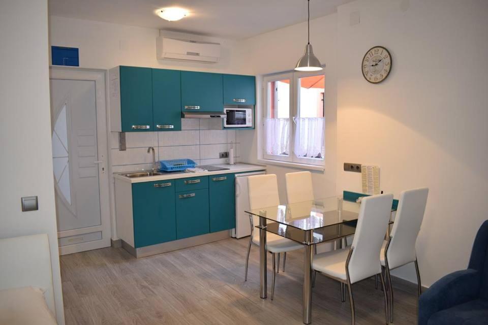 Apartmani Celjak Pag Town Bagian luar foto